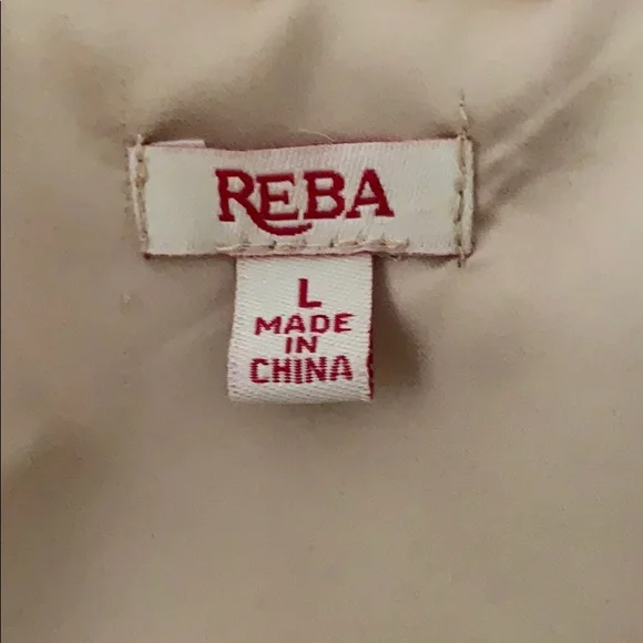 Reba Faux Fur Vest NWT - Picture 6 of 7